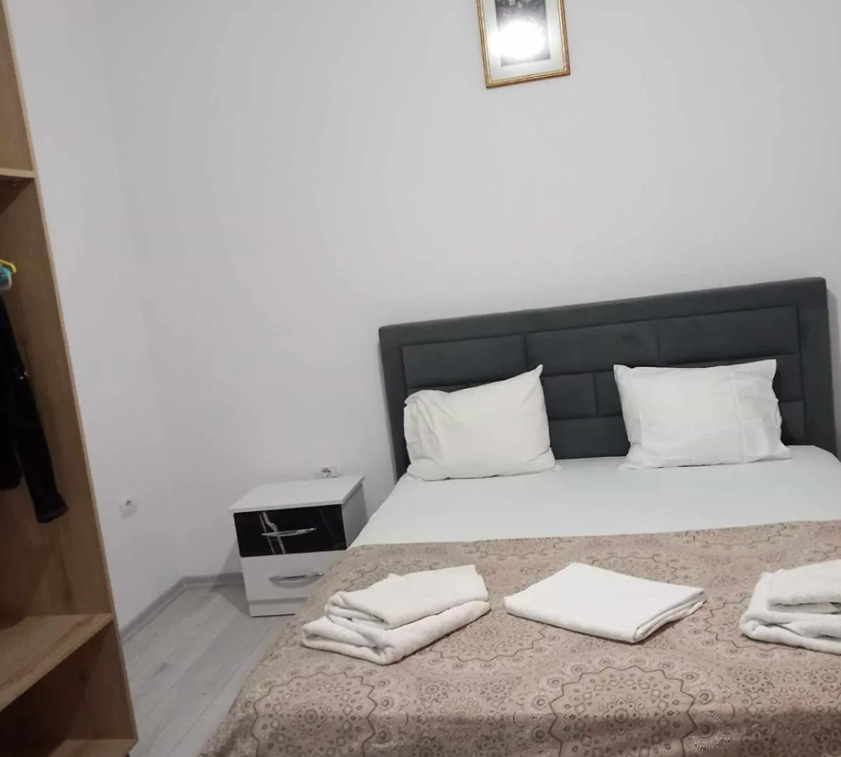 Riverside House Berat 0*,  Albania